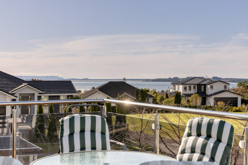 Dual Aspect –  Views That Captivate