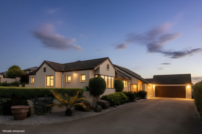 Executive, Expansive, Private