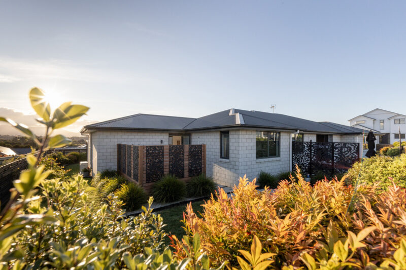 Coastal Family Living & Lifestyle Home – Ōmokoroa