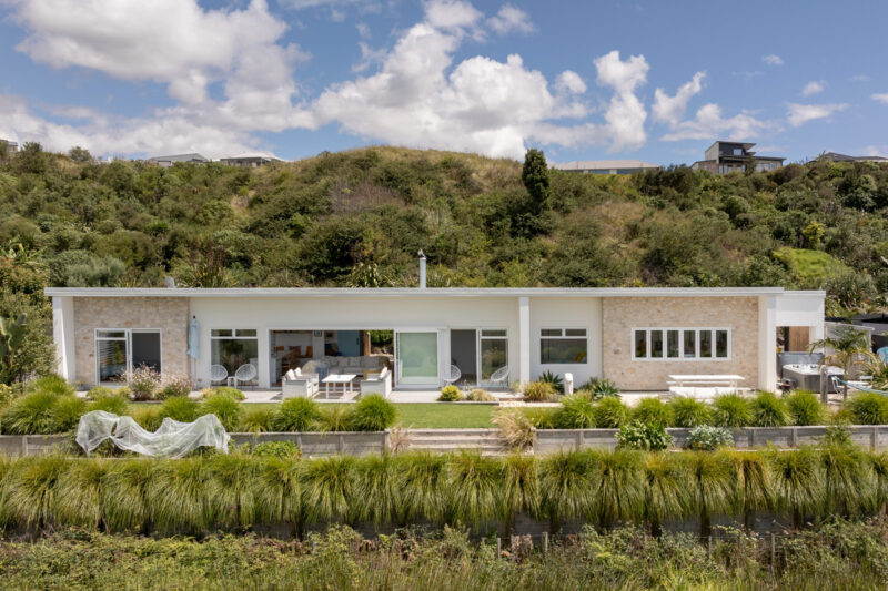 Refined Coastal Living