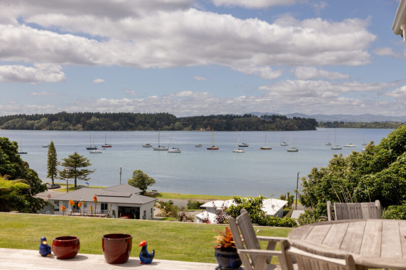 Picturesque, Private and Parking