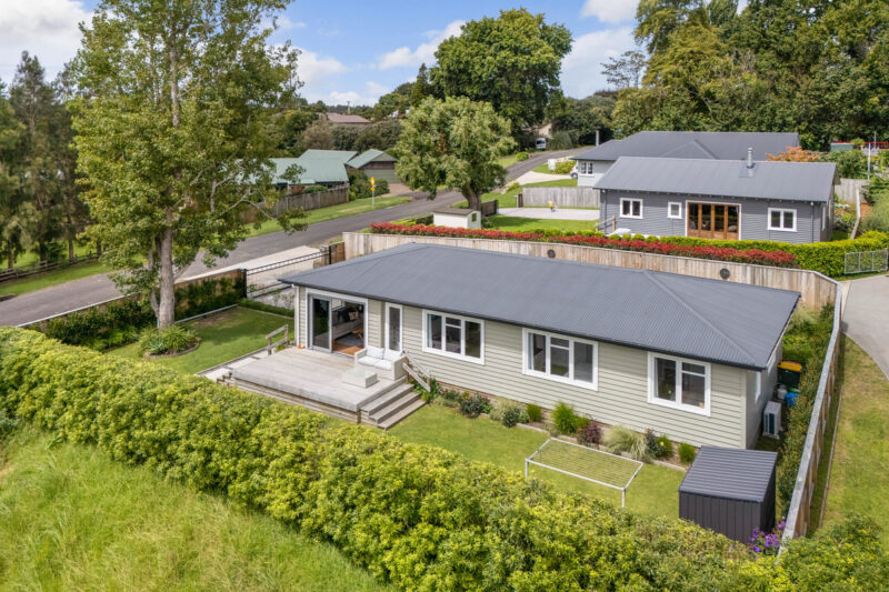 Serene & Sunny Weatherboard Gem